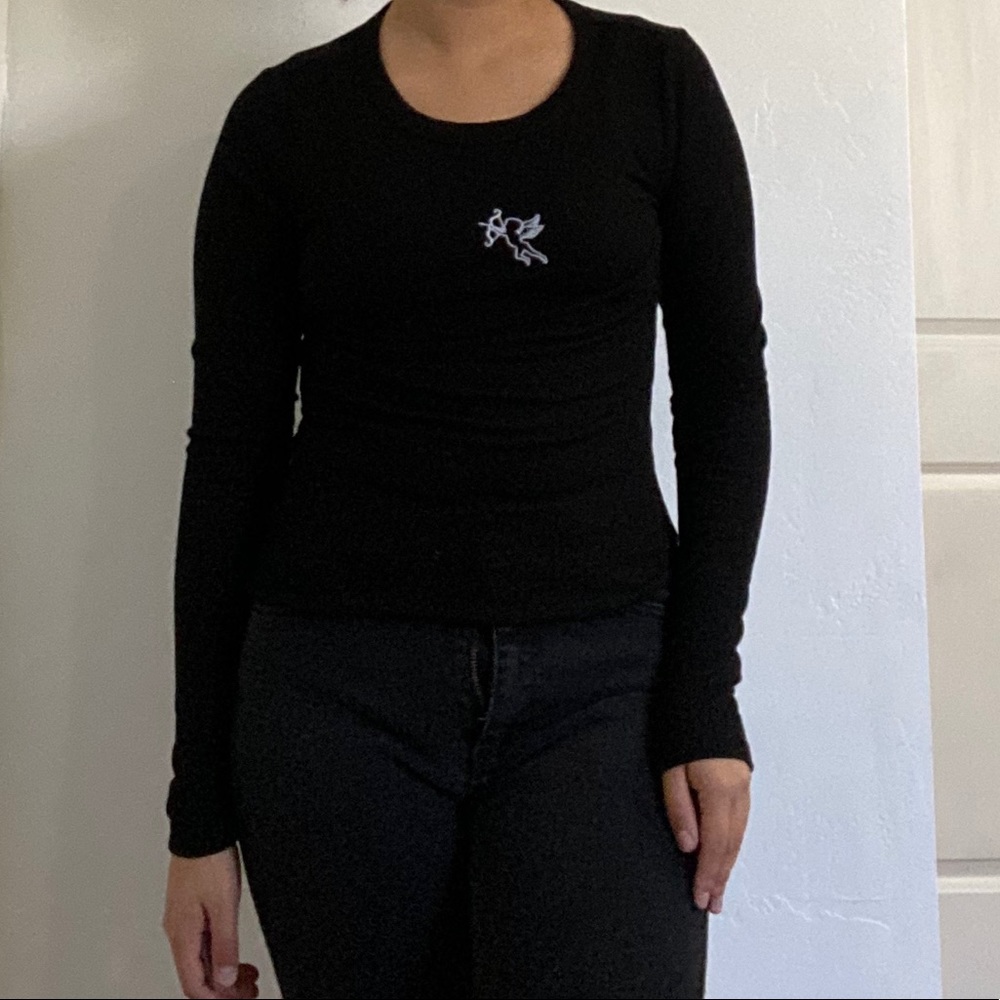 Black shirt